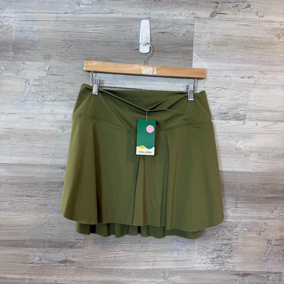 HALARA Pants - Halara Crossover Pleated Tennis Skort Olive Green XL